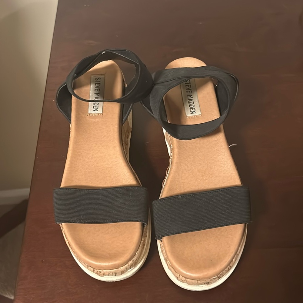 steve madden black wedges